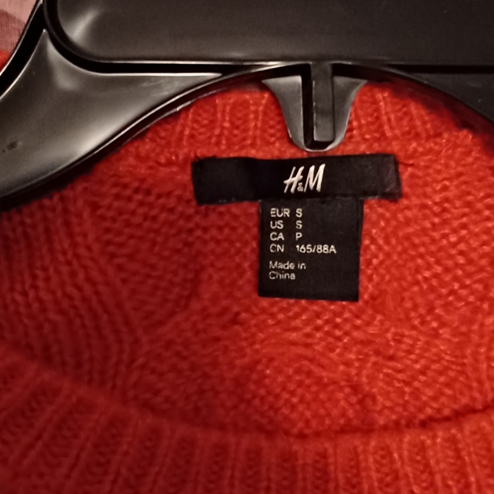 H&M Sweater - Picture 2 of 5